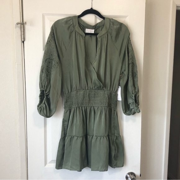 A COLLECTIVE STORY Annie Floral Smocked Mini Dress Dark Olive Large - Picture 4 of 13